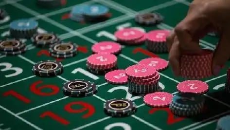 thai2d3d အွန်လိုင်း ကတ်ဂိမ်း Baccarat Poker ပြသမှု